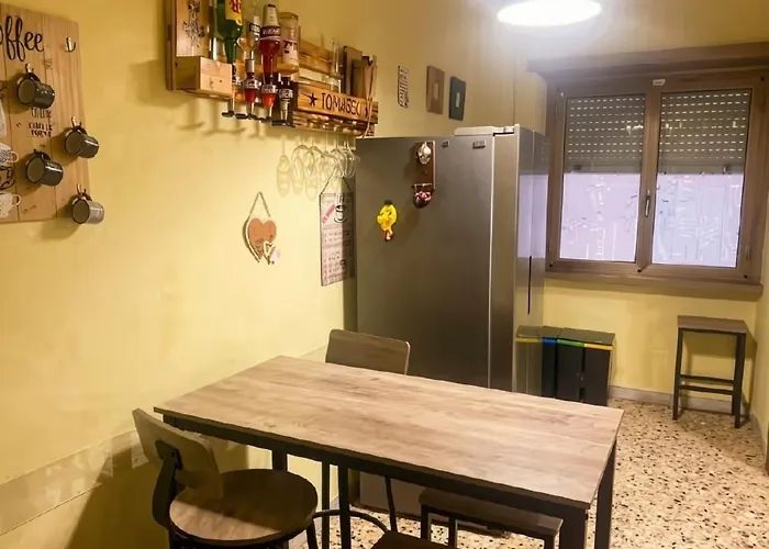 Modern 2 Bedroom Flat With Private Parking - *